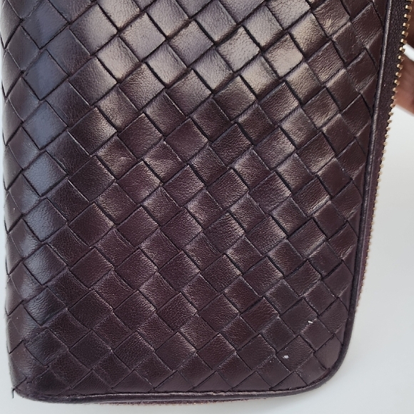 Bottega Veneta Round Long Wallet Intrecciato Dark Brown Leather Zippy Wallet! - Picture 10 of 16